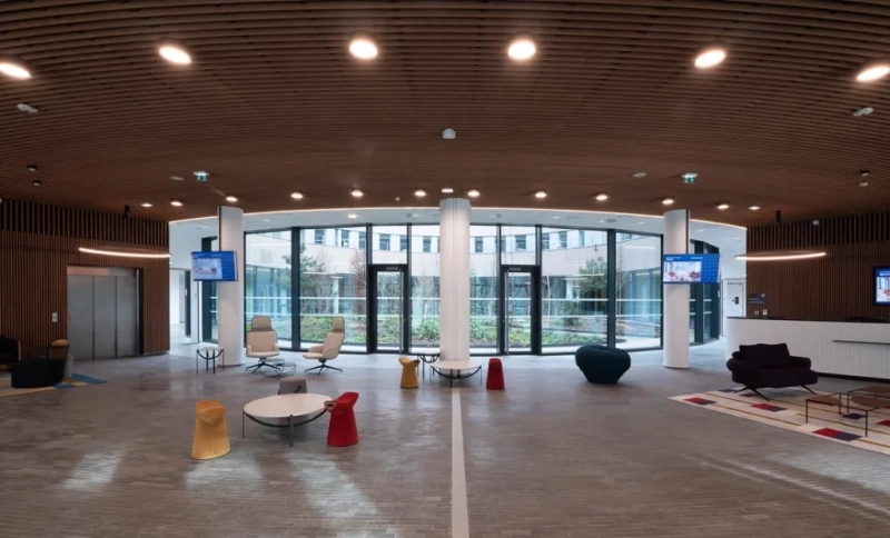 Aménagement de l'accueil du Centre International de Recherche sur le Cancer à Lyon